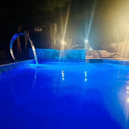 Paradisio Villa *