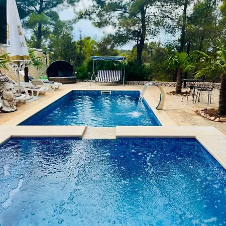 Villa Paradisio Ruheoase - Pool - Klima - Kueche - Parken *