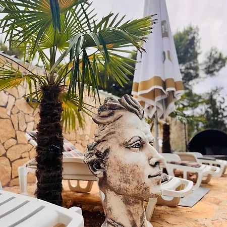 Villa Paradisio Ruheoase - Pool - Klima - Kueche - Parken