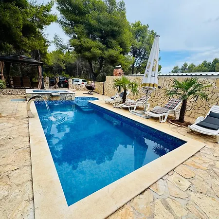 Paradisio Villa *