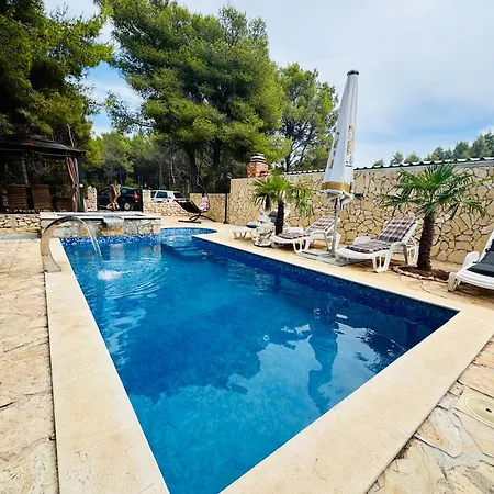 Paradisio Ruheoase - Pool - Klima - Kueche - Parken Milna (Brac)