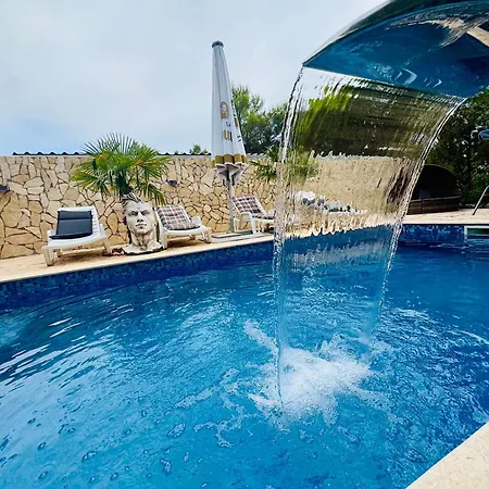 Villa Paradisio Ruheoase - Pool - Klima - Kueche - Parken *